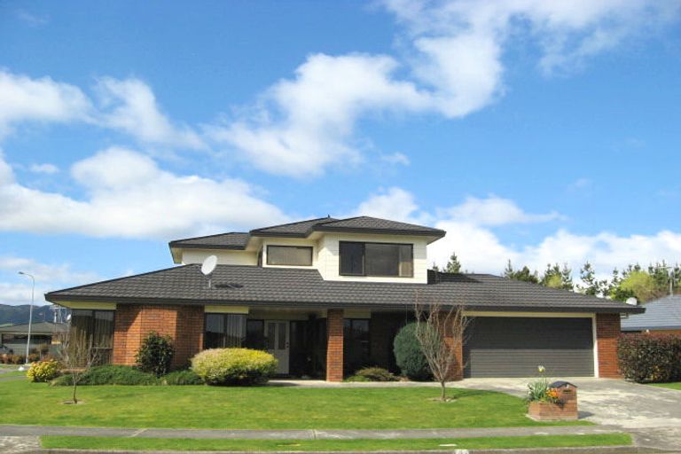 Photo of property in 1 Gimblett Court, Levin, 5510