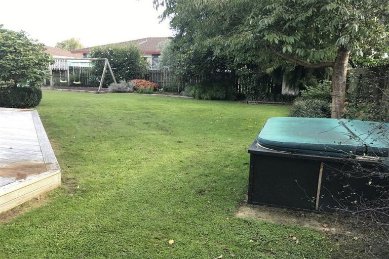 Photo of property in 25 Admiral Crescent, Flagstaff, Hamilton, 3210