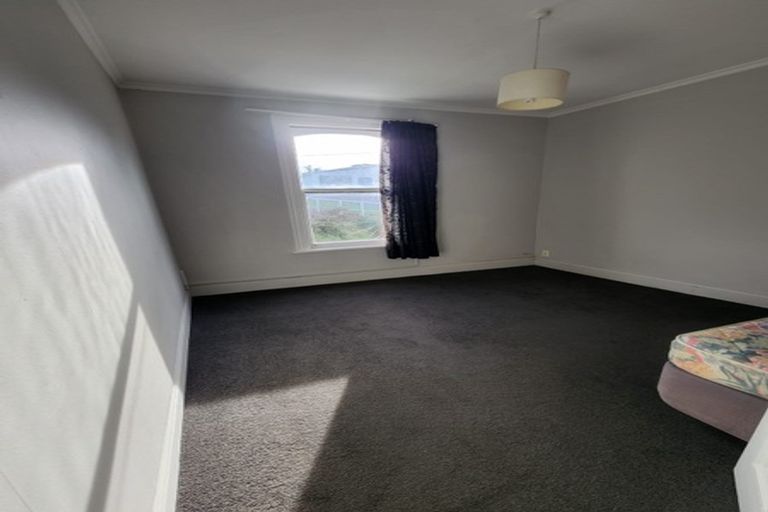 Photo of property in 129 Tasman Street, Mount Cook, Wellington, 6021