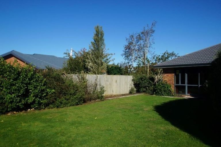 Photo of property in 26 John Morel Place, Parklands, Christchurch, 8083