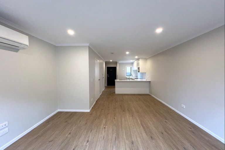Photo of property in 2/125b Metcalfe Road, Ranui, Auckland, 0612