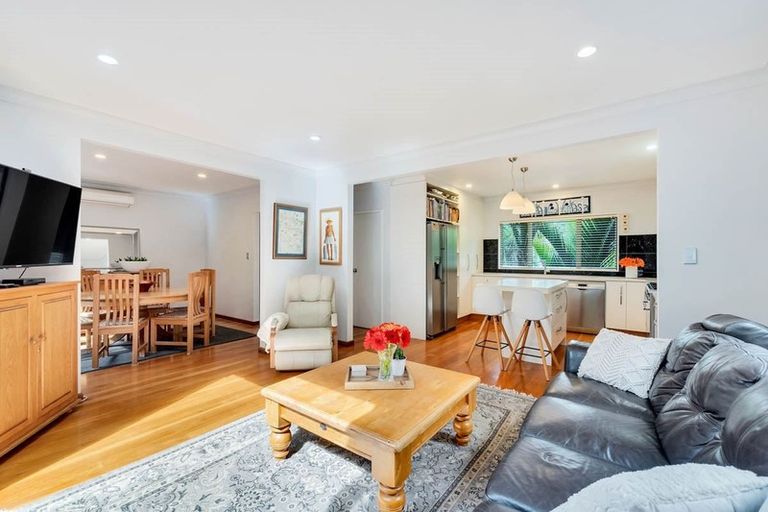 Photo of property in 40 Helen Ryburn Place, Torbay, Auckland, 0630