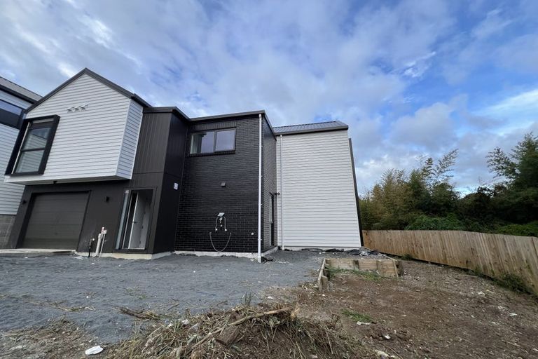 Photo of property in 35 Meadway, Sunnyhills, Auckland, 2010