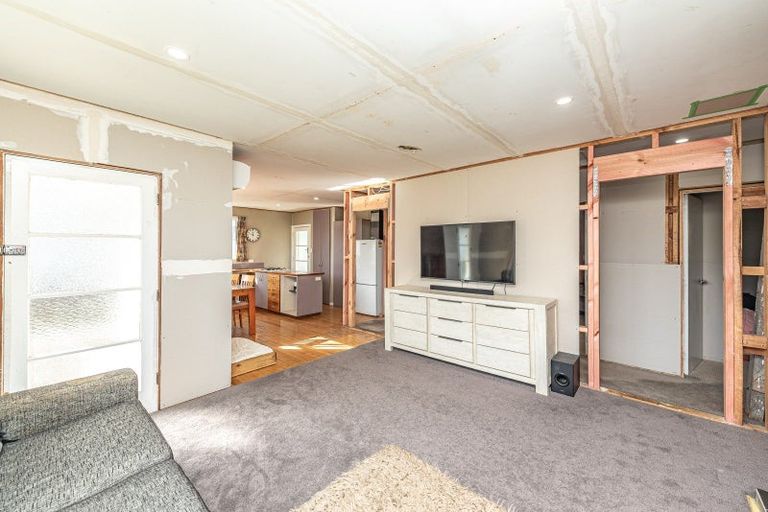 Photo of property in 12 Manuka Street, Castlecliff, Whanganui, 4501