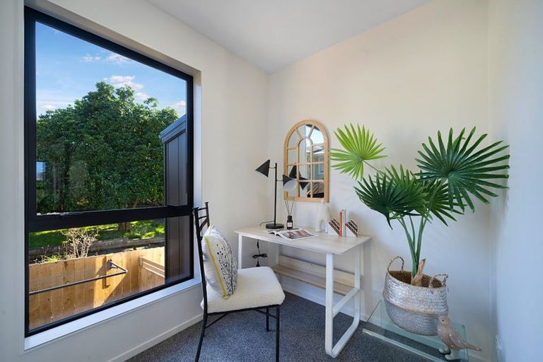 Photo of property in 11 Sarona Avenue, Glen Eden, Auckland, 0602