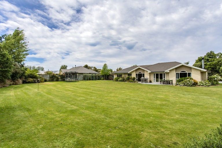 Photo of property in 2 Willowside Place, Amberley, 7410