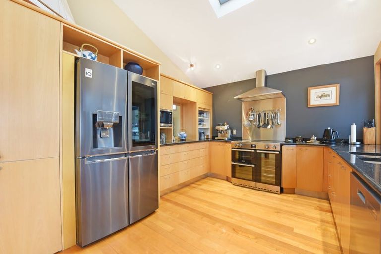 Photo of property in 18 Iwa Street, Mapua, 7005