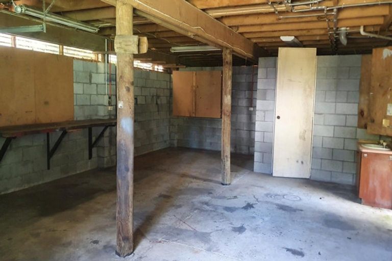 Photo of property in 73 Heta Road, Highlands Park, New Plymouth, 4312