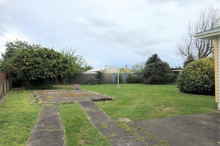 Photo of property in 21 George Street, Levin, 5510