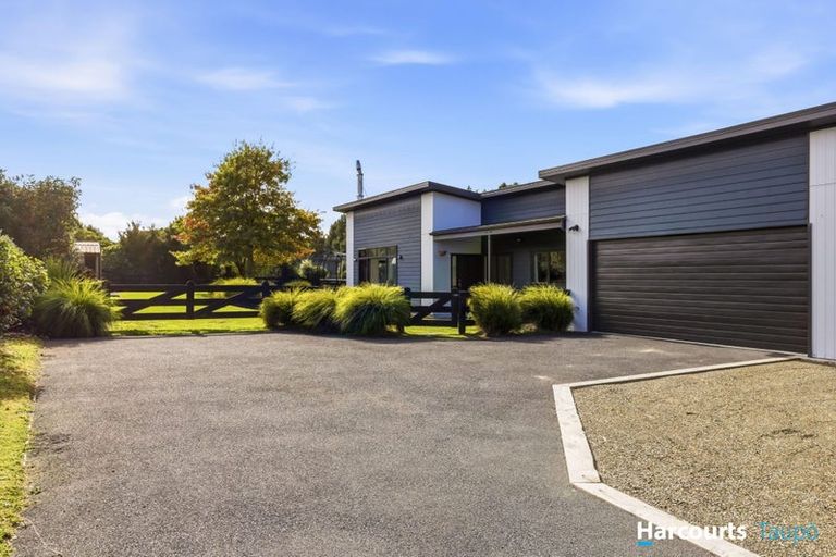 Photo of property in 92 Lisland Drive, Kinloch, Taupo, 3377