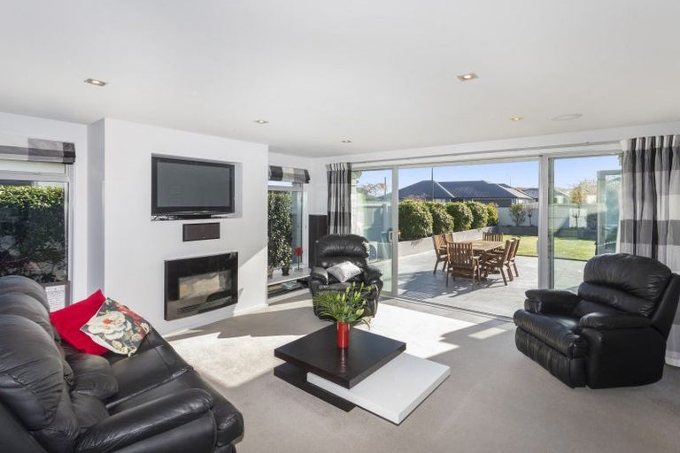 Photo of property in 21 Northwater Drive, Northwood, Christchurch, 8051