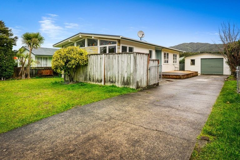 Photo of property in 19 Kairanga Crescent, Wainuiomata, Lower Hutt, 5014