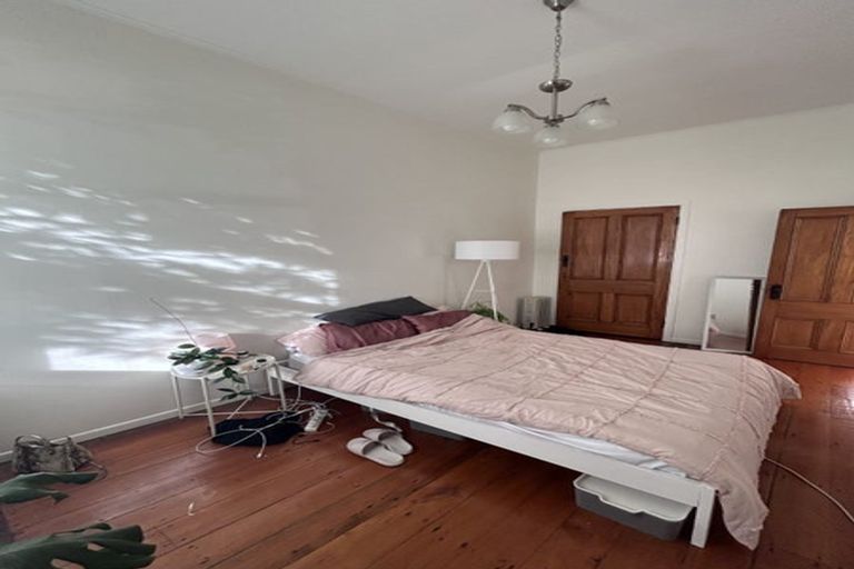 Photo of property in 39 Thompson Street, Mount Cook, Wellington, 6011