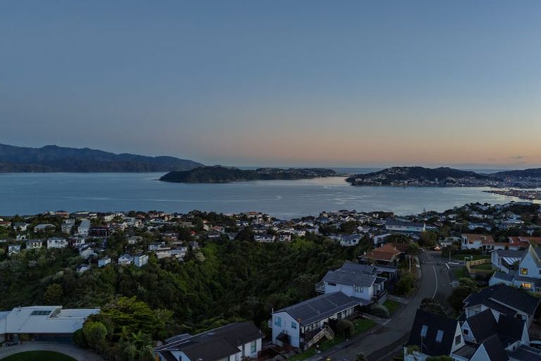 Photo of property in 3 Shastri Terrace, Khandallah, Wellington, 6035