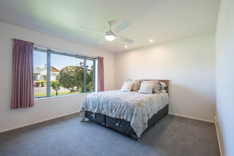 Photo of property in 2 Fell Place, Stoke, Nelson, 7011