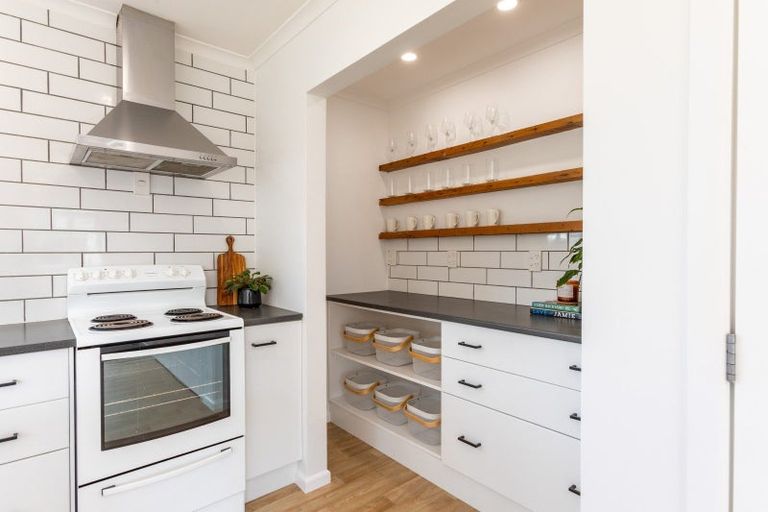 Photo of property in 48 Tay Street, Woodville, 4920