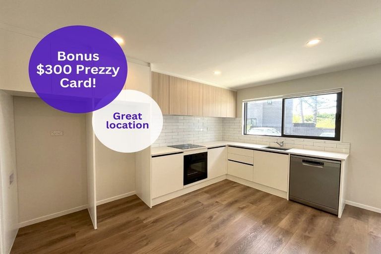 Photo of property in 16 Whai Hua Lane, Mangere Bridge, Auckland, 2022