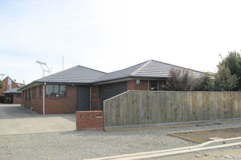 Photo of property in 77 Grafton Street, Waltham, Christchurch, 8011