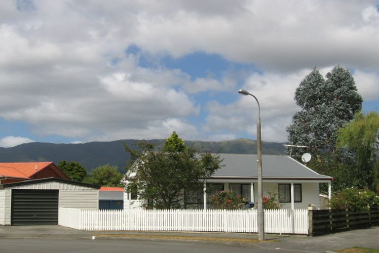 Photo of property in 9 Tulsa Grove, Totara Park, Upper Hutt, 5018