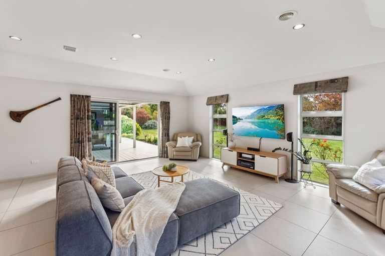 Photo of property in 158 Raumati Road, Raumati Beach, Paraparaumu, 5032