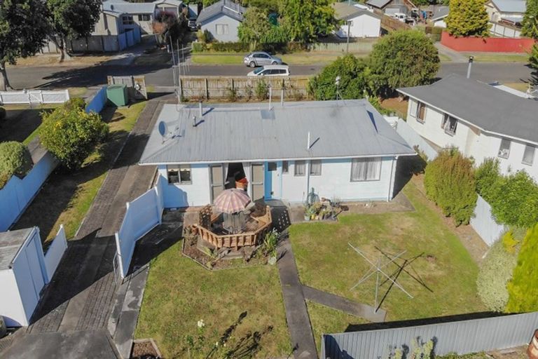Photo of property in 18 Grenville Street, Levin, 5510