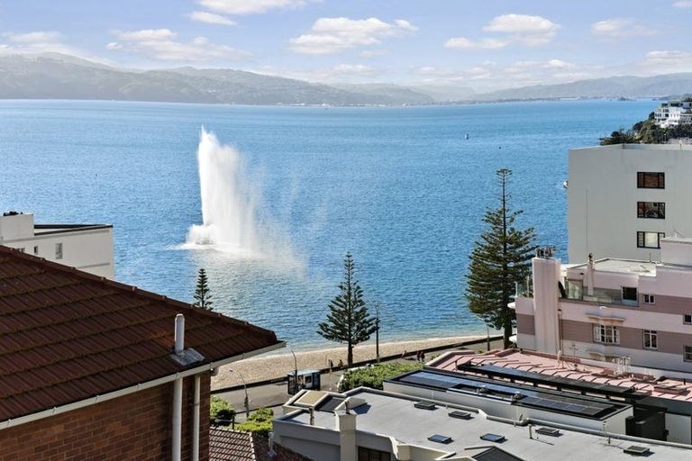 Photo of property in 18u2 Oriental Terrace, Oriental Bay, Wellington, 6011