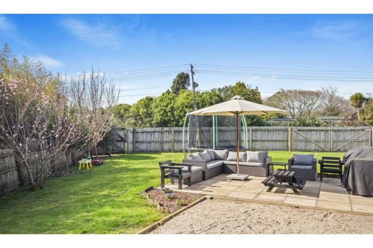 Photo of property in 106 Queen Street, Waiuku, 2123