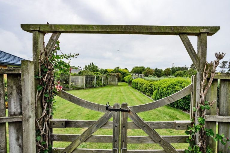 Photo of property in 39 Spence Avenue, Otatara, Invercargill, 9879