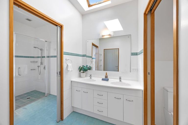 Photo of property in 3 Watlings Place, Kennedys Bush, Christchurch, 8025