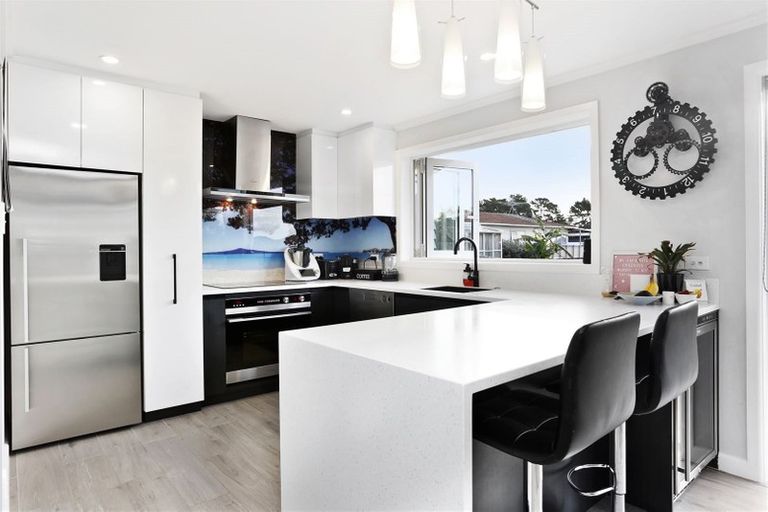 Photo of property in 1/84 Birkenhead Avenue, Birkenhead, Auckland, 0626