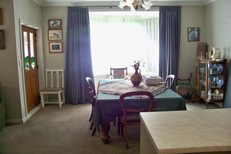 Photo of property in 3/193 Racecourse Road, Cambridge, 3493