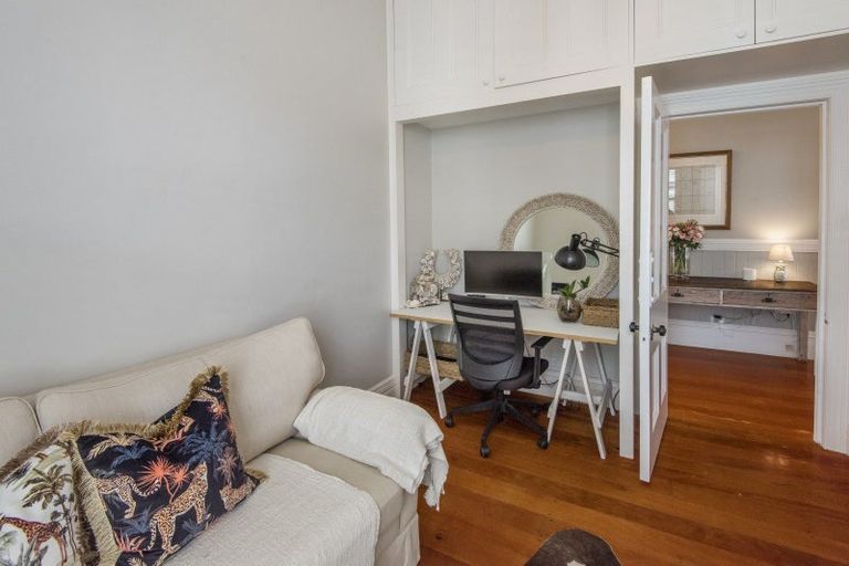 Photo of property in 15 Jubilee Avenue, Devonport, Auckland, 0624