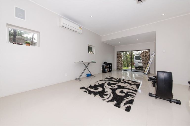 Photo of property in 52 Pleasant Road, Glen Eden, Auckland, 0602