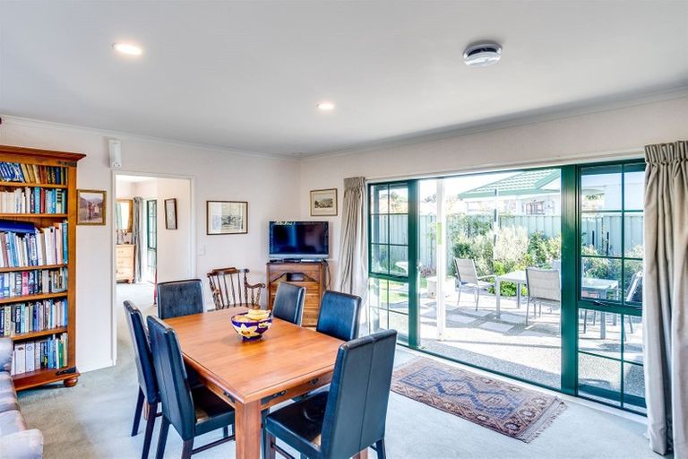 Photo of property in 3 Palace Court, Taradale, Napier, 4112