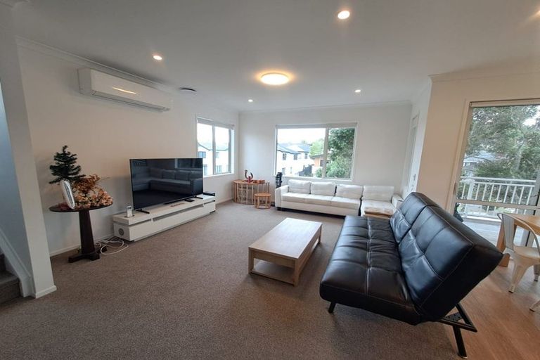 Photo of property in 37 Merriefield Avenue, Forrest Hill, Auckland, 0620