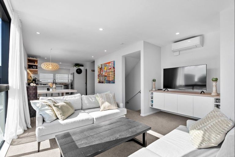 Photo of property in 8/17 Victoria Road, Mount Maunganui, 3116