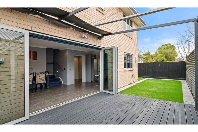 Photo of property in 31 Grafton Street, Waltham, Christchurch, 8011