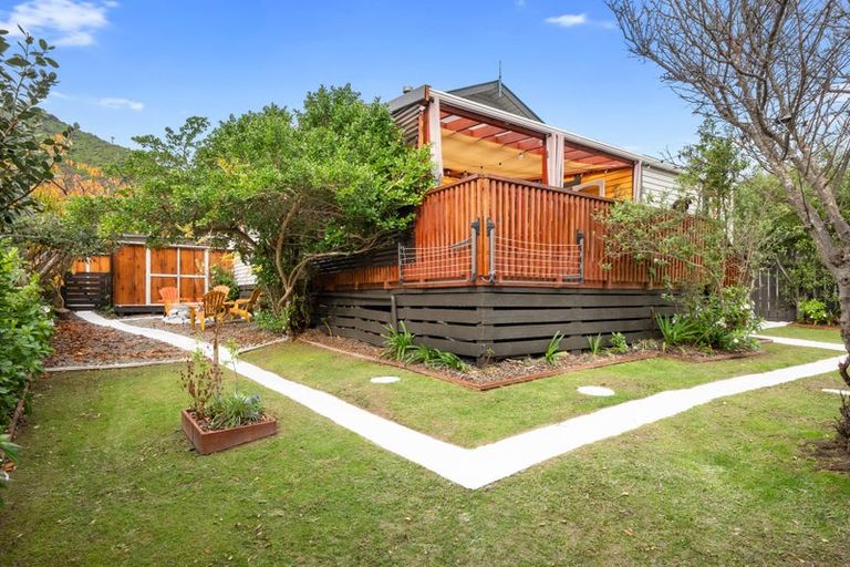 Photo of property in 28 Matenga Street, Waikanae, 5036