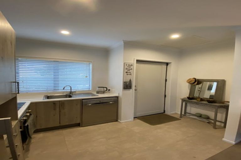 Photo of property in 2 Grey Warbler Road, Hobsonville, Auckland, 0616