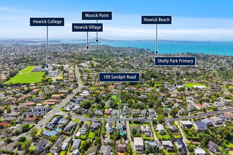 Photo of property in 109 Sandspit Road, Shelly Park, Auckland, 2014