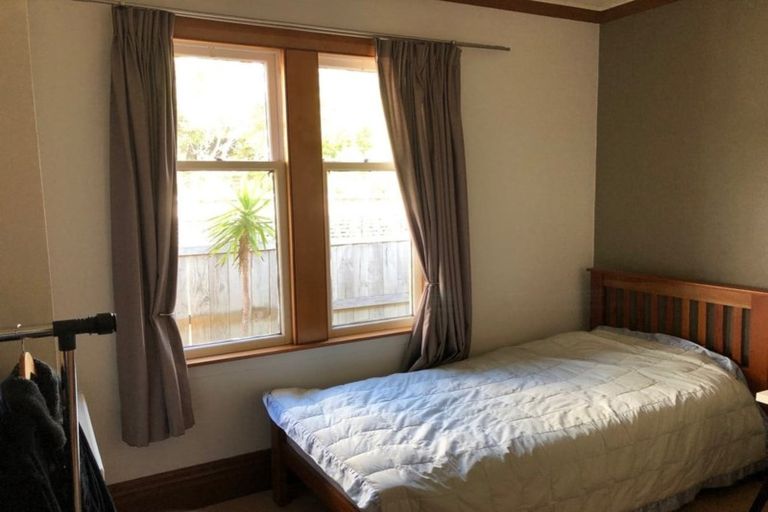 Photo of property in 2 Fernhill Terrace, Wadestown, Wellington, 6012