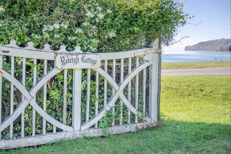 Photo of property in 4 Cemetery Road, Wainui, French Farm, 7582