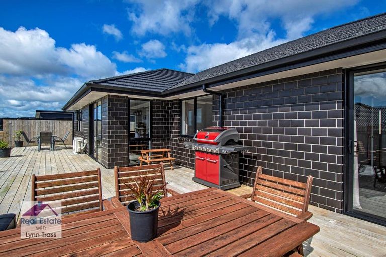 Photo of property in 16 Maui Place, Te Kamo, Whangarei, 0112