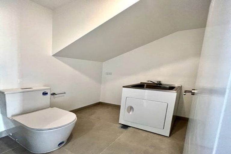 Photo of property in 148 Mcleod Road, Te Atatu South, Auckland, 0610