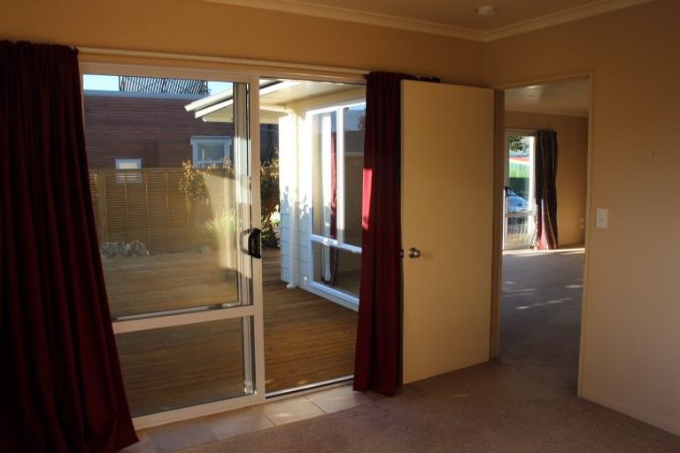 Photo of property in 12 Derry Street, Cromwell, 9310
