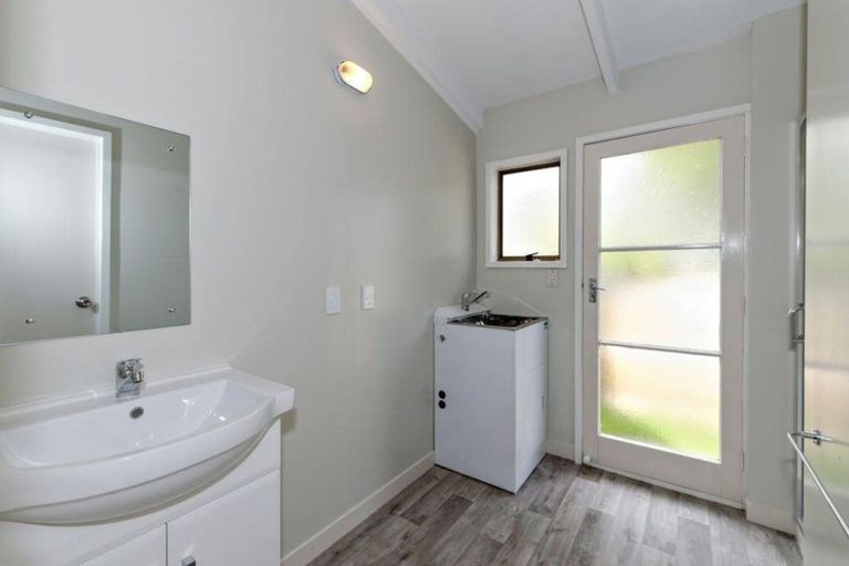 Photo of property in 3a Hikurangi Street, Te Atatu Peninsula, Auckland, 0610