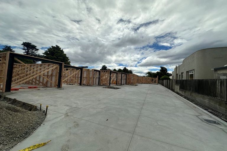 Photo of property in 4/133 Blighs Road, Strowan, Christchurch, 8052