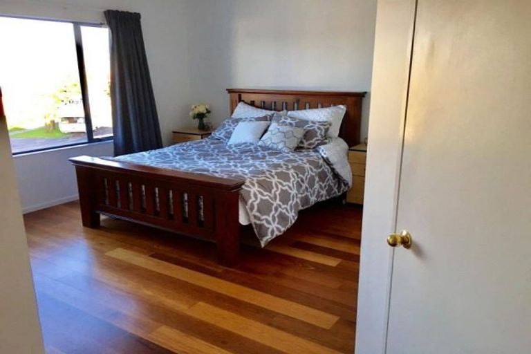 Photo of property in 7 Morpeth Street, Johnsonville, Wellington, 6037