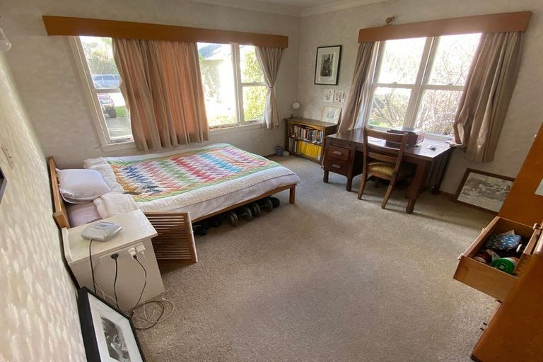 Photo of property in 54 Beauchamp Street, Karori, Wellington, 6012