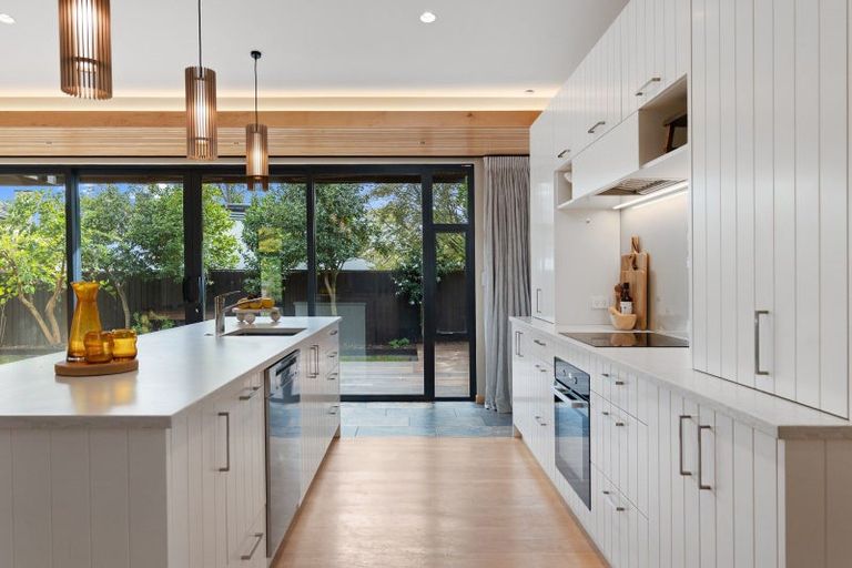 Photo of property in 50a Idris Road, Fendalton, Christchurch, 8052